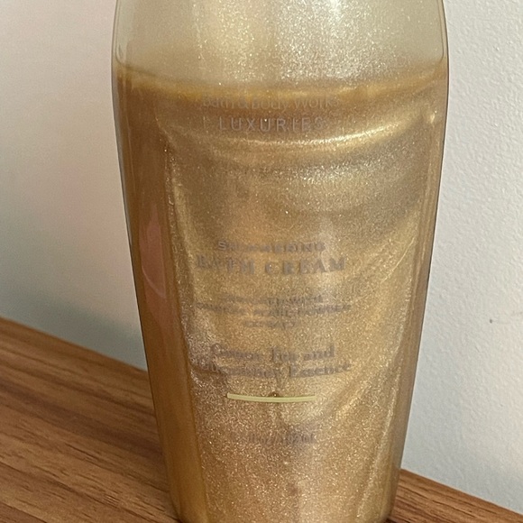 Rare Bath & Body Works Luxuries Shimmering Bath Cream Green Tea Cucumber - Picture 2 of 3